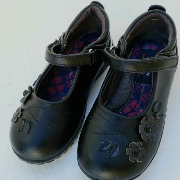 Black Mary Janes - Picture 6 of 7